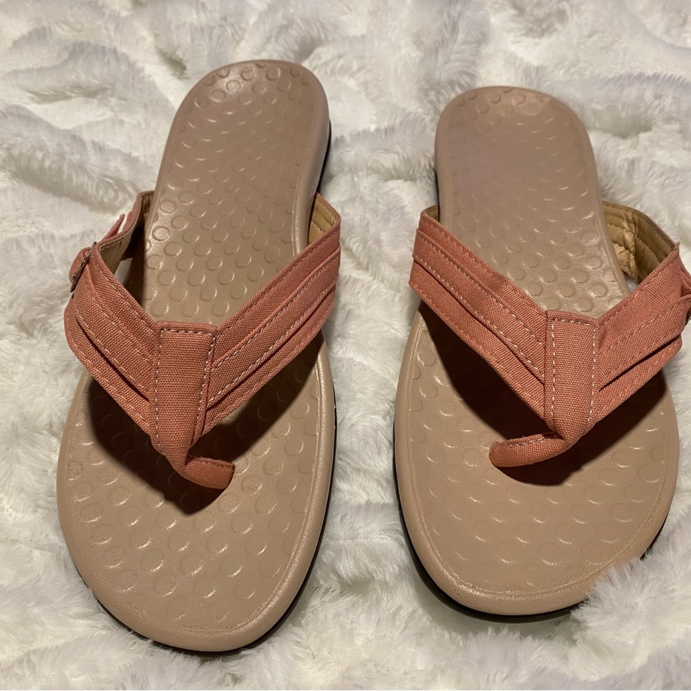 Women's pink Sandals - Picture 6 of 6